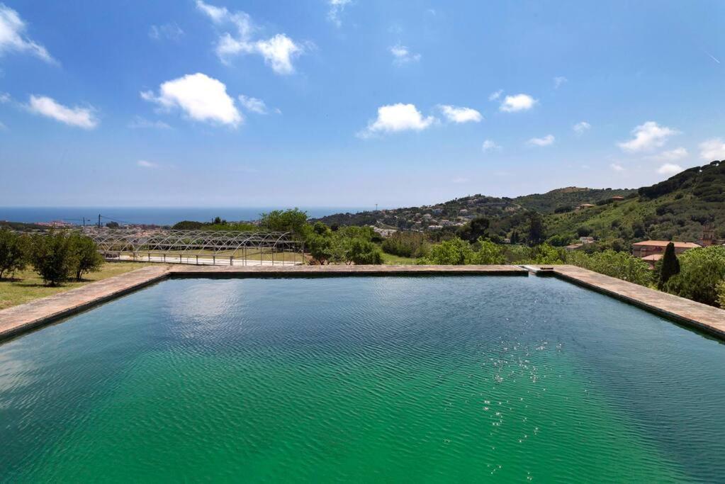 Designer Home With Pool Near Beach And Village Алелья Экстерьер фото